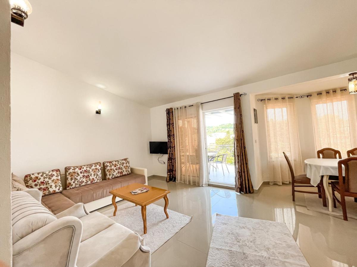 Rejhan Totti Ulcinj Esterno foto