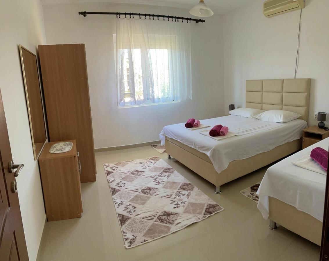 Rejhan Totti Ulcinj Esterno foto