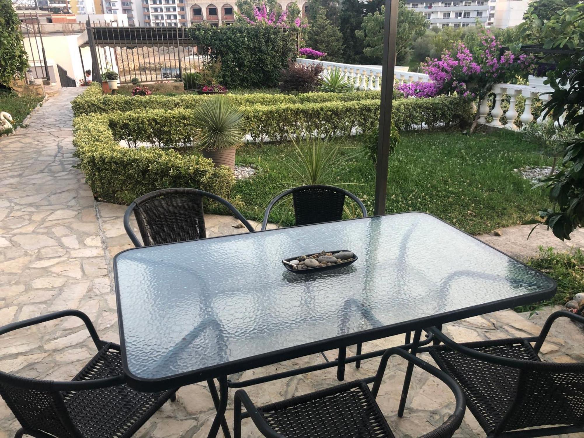 Rejhan Totti Ulcinj Esterno foto