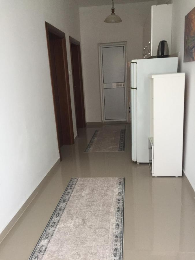 Rejhan Totti Ulcinj Esterno foto