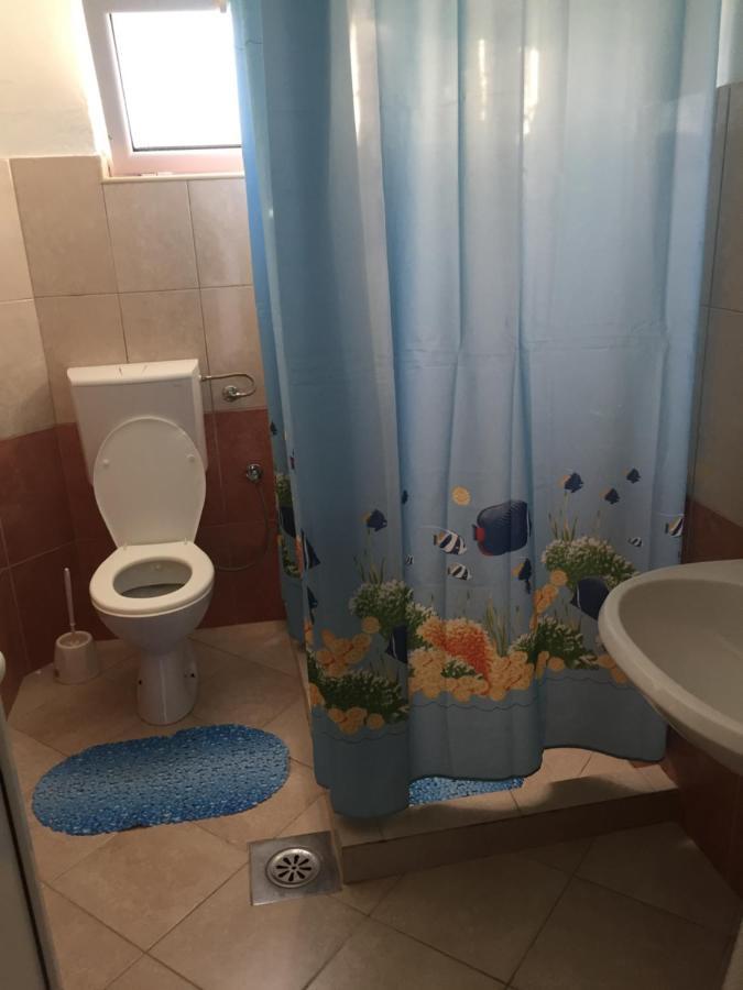 Rejhan Totti Ulcinj Esterno foto